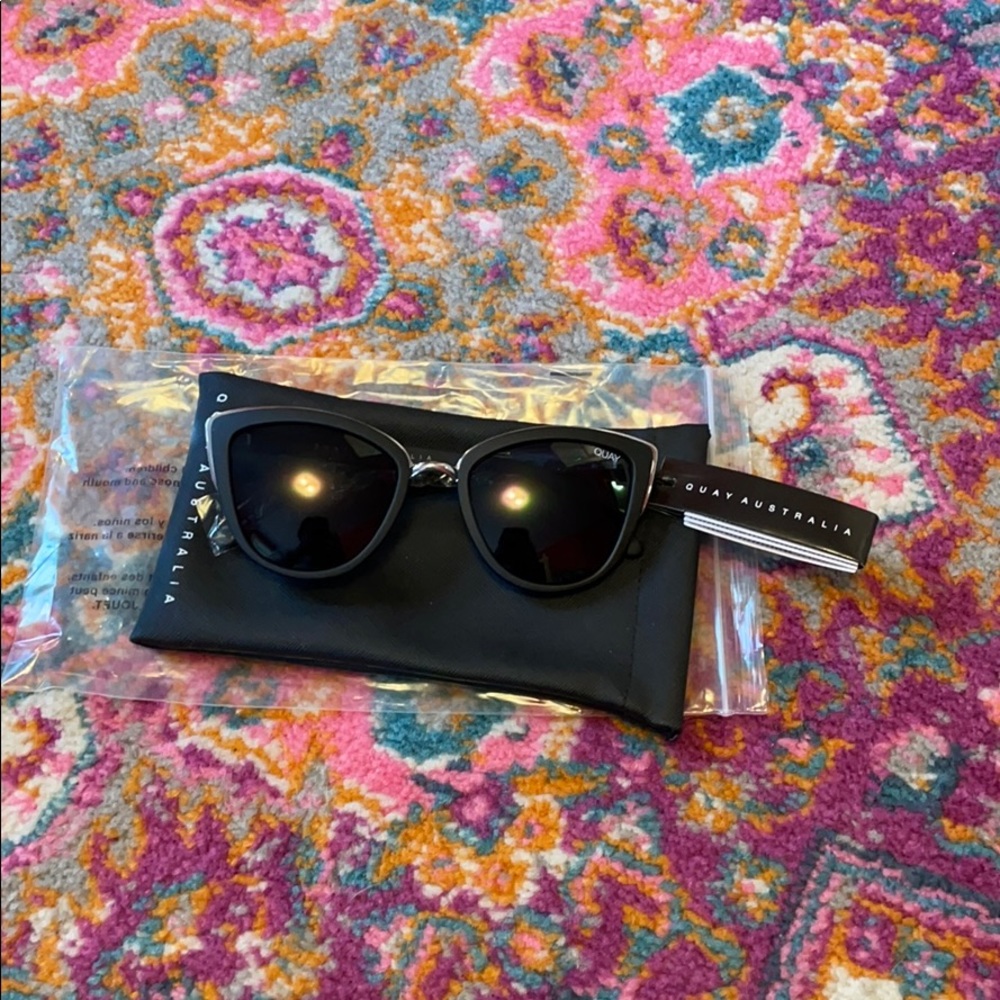 NWT Quay Sunglasses 🕶